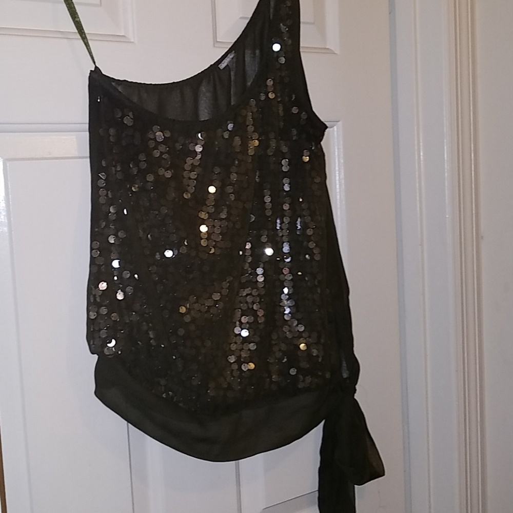 Top - Picture 2 of 4